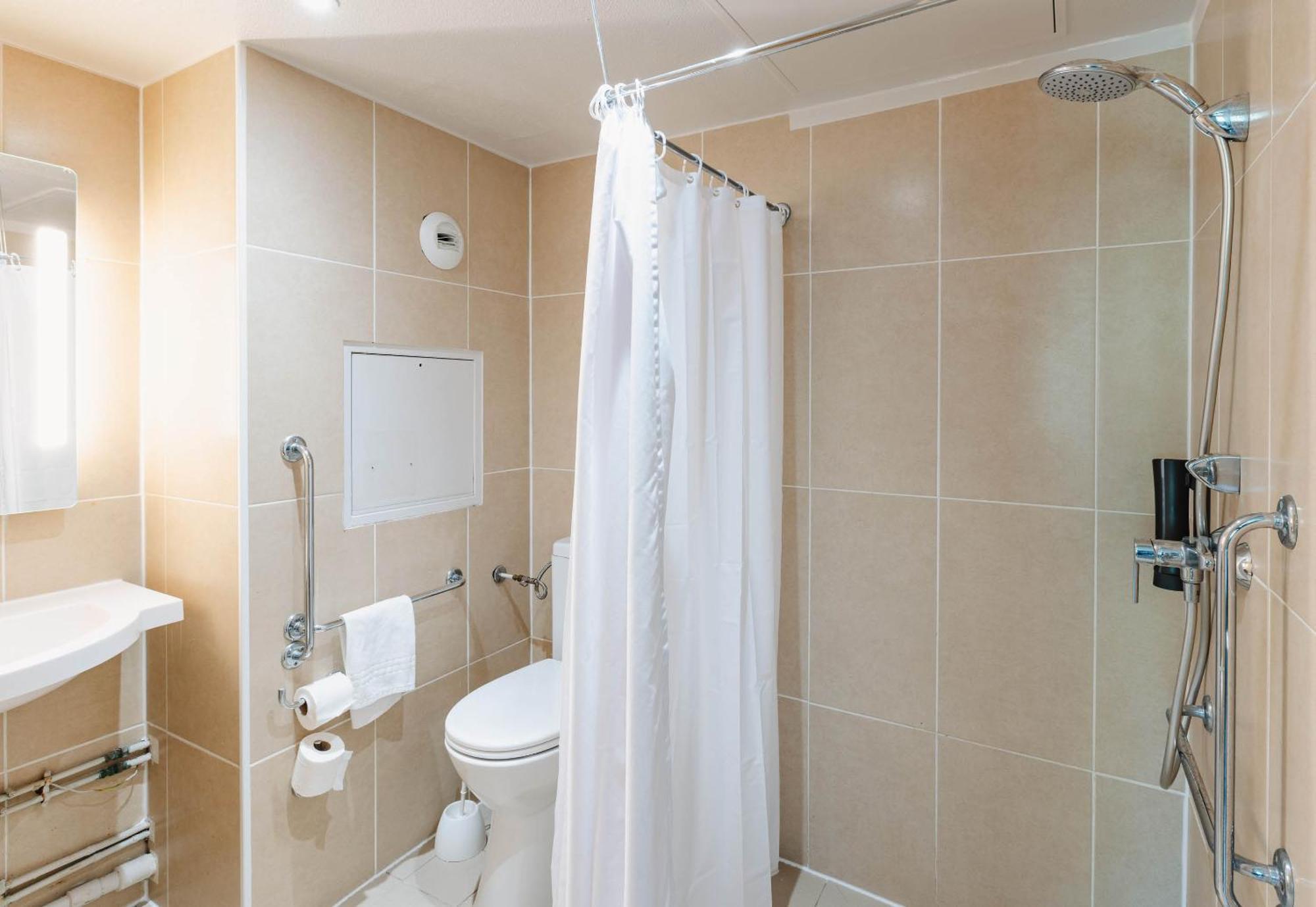 B&B Hotel Rennes Sud Chantepie Buitenkant foto